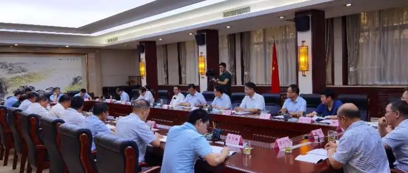 严鉴铂董事长赴汉中秦川业务板块调研，与汉中市委市当局座谈