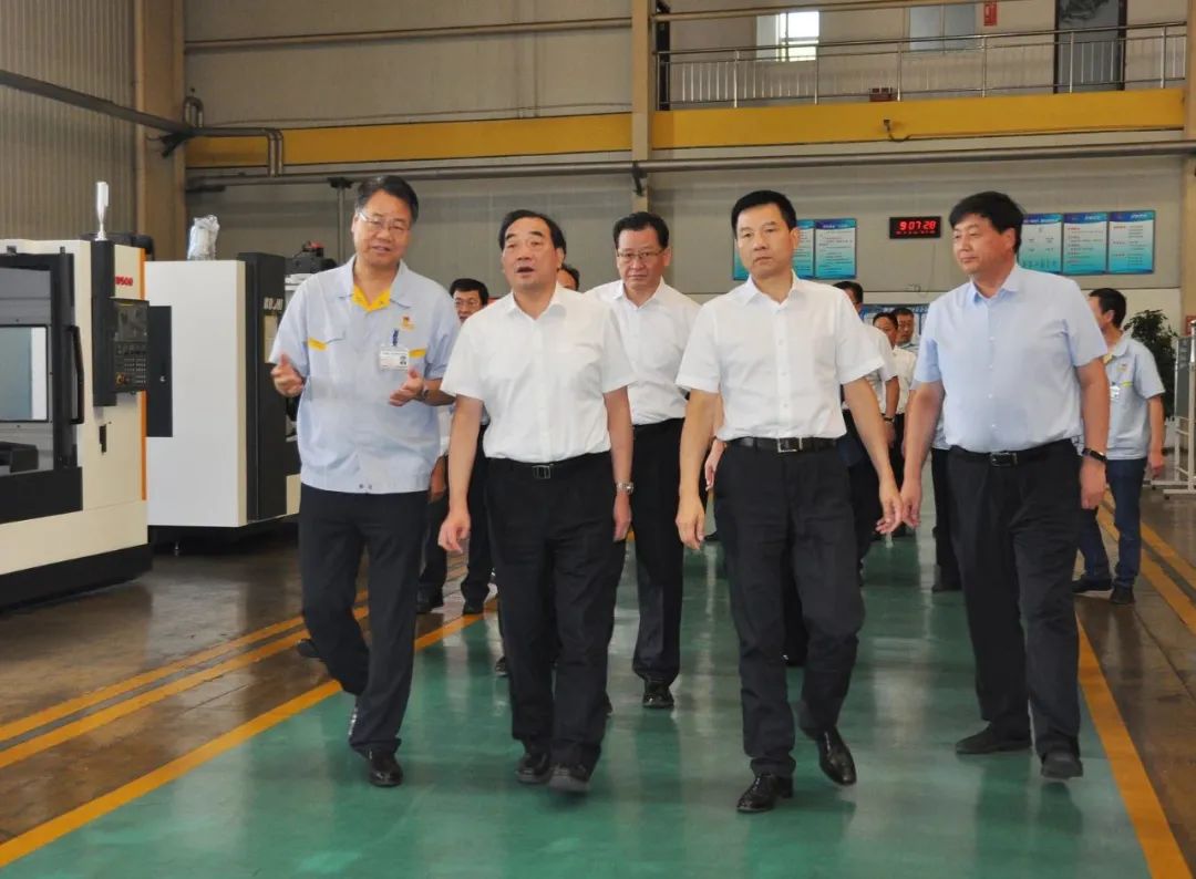 南阳市党政代表团一行莅临秦川集团宝鸡机床调查调研