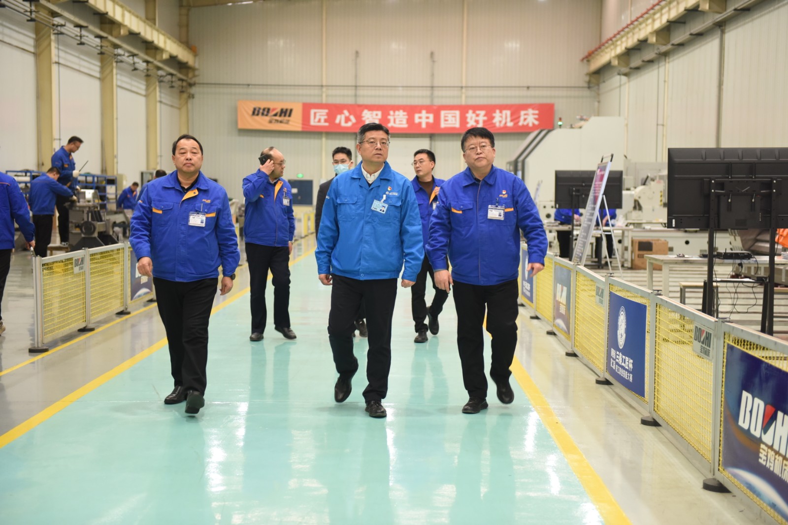 【集团资讯】马旭耀董事长到宝鸡机床调研领导工作